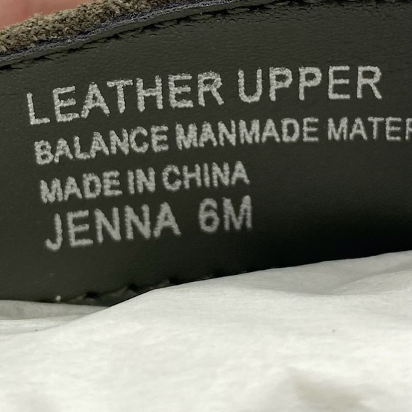 Violet & Red Womens Shoes Jenna Booties Sz 6 Olive Green Suede Leather Heeled - Picture 7 of 12